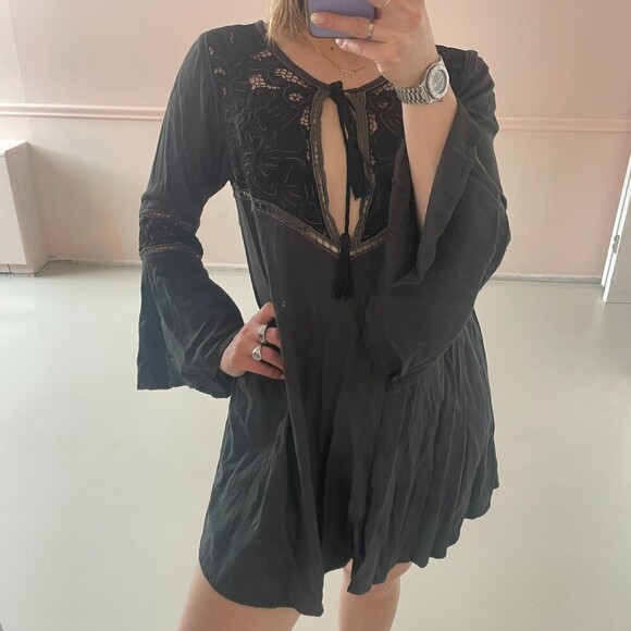 Cleobella Lace Cut out Bell Sleeve Boho Mini Dress Small - Picture 4 of 7